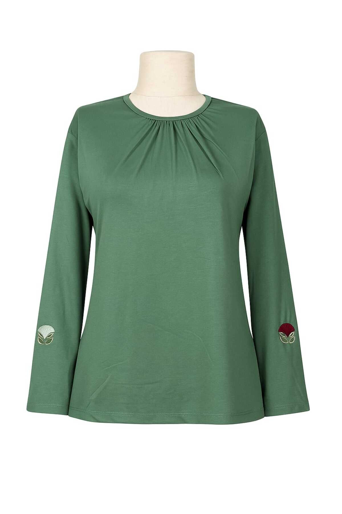 Kadın Likralı Orta Yaş Ve Üzeri Dört Mevsim Füme Anne Penye Bluz Yeni Sezon Kolu İşlemeli Çağla Yeşili - 2XL