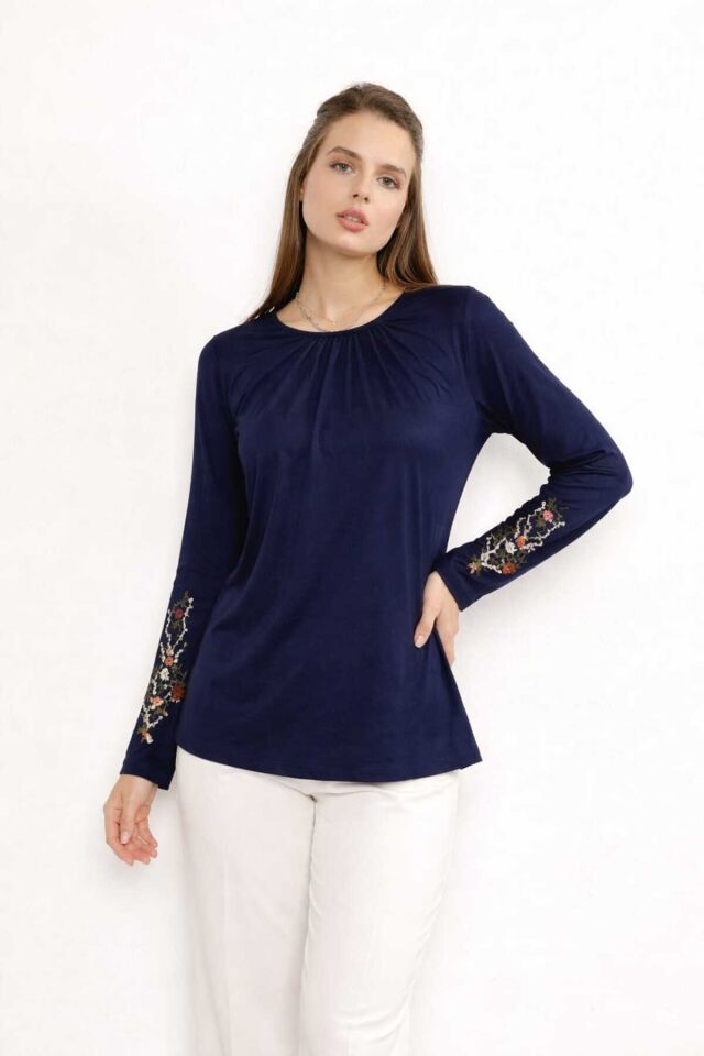 Kadın Likralı Orta Yaş Ve Üzeri Dört Mevsim Füme Anne Penye Bluz Yeni Sezon Kolu İşlemeli Lacivert - 2XL