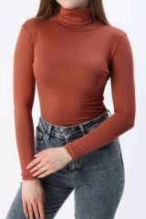 Kadın Beyaz Yeni Sezon Tam Boğazlı Balıkçı Yaka Penye Body Bluz Kahverengi - L