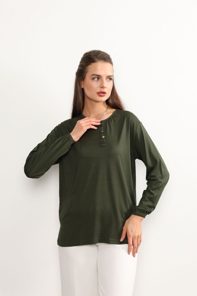 Kadın Likralı Orta Yaş Ve Üzeri Dört Mevsim Yeşil Anne Penye Bluz Düğme Desenli Lastikli Kol Haki - 2XL