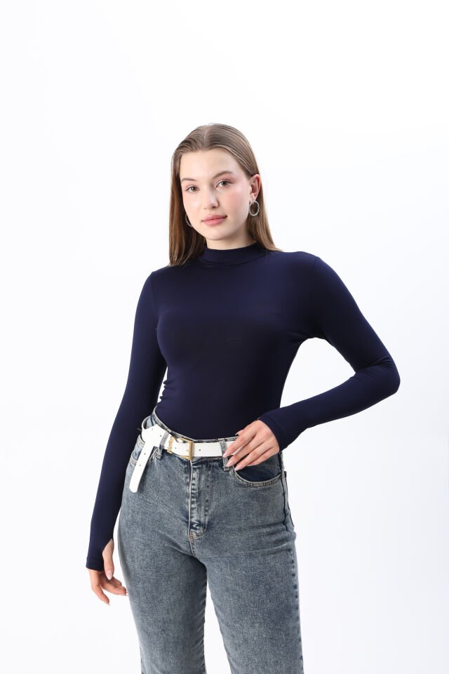 Kadın Beyaz Yarım Boğazlı Yarım Balıkçı Yaka Parmak Detaylı Penye Body Bluz Lacivert - S