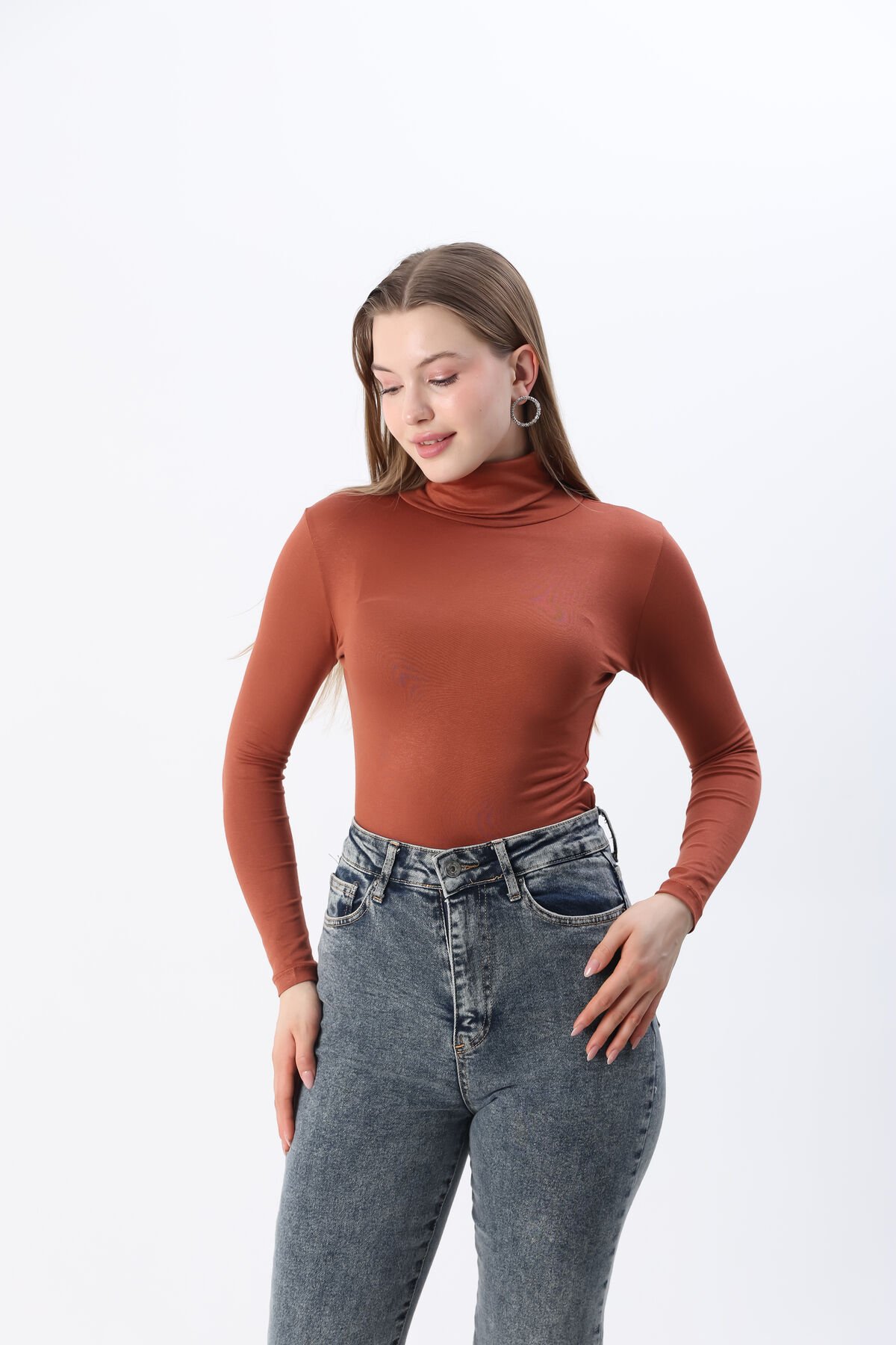 Kadın Beyaz Yeni Sezon Tam Boğazlı Balıkçı Yaka Penye Body Bluz Kahverengi - L