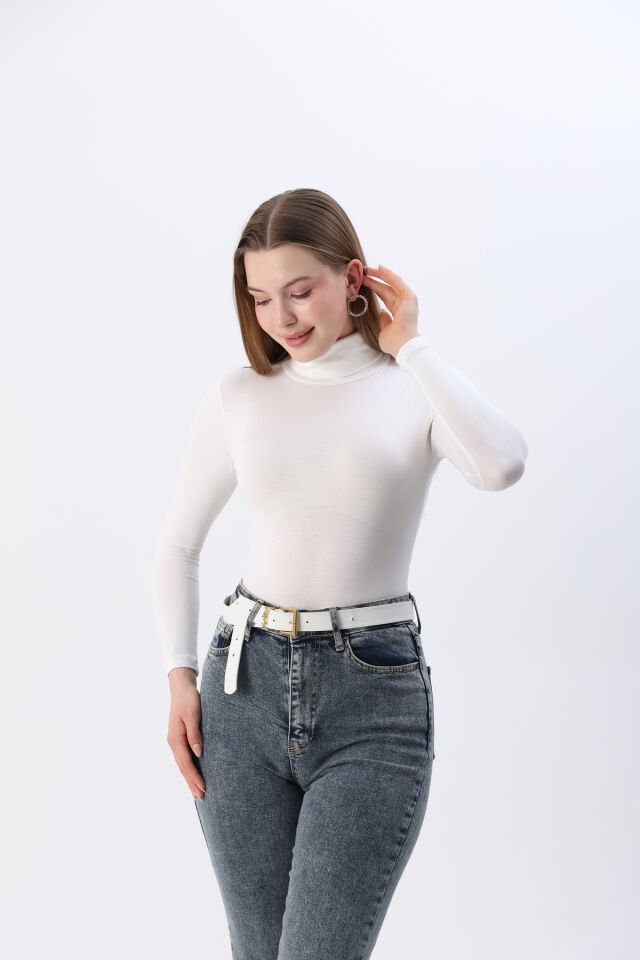 Kadın Beyaz Yeni Sezon Tam Boğazlı Balıkçı Yaka Penye Body Bluz