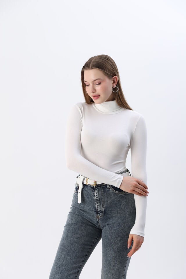 Kadın Beyaz Yeni Sezon Tam Boğazlı Balıkçı Yaka Penye Body Bluz